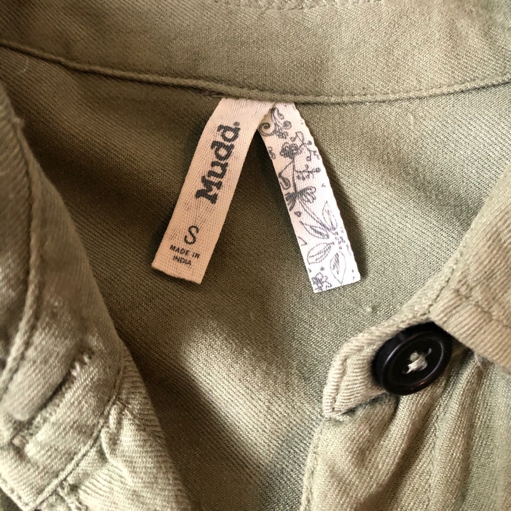 Mudd Button up - Picture 2 of 2